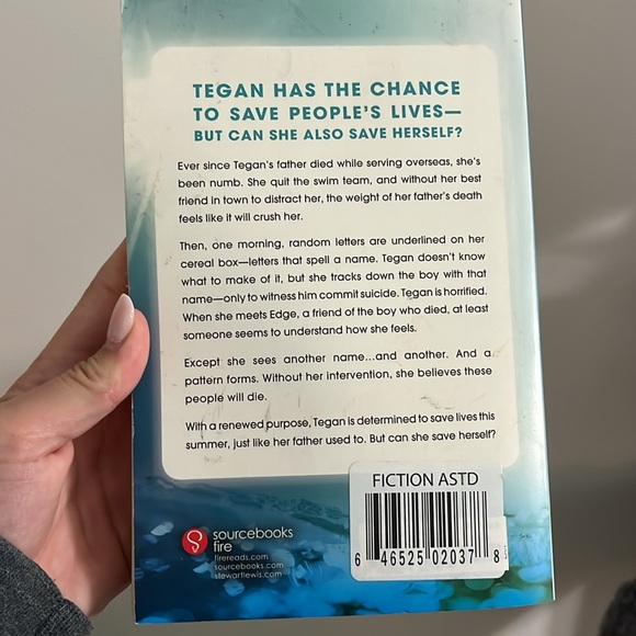 Look Closer - Picture 2 of 3